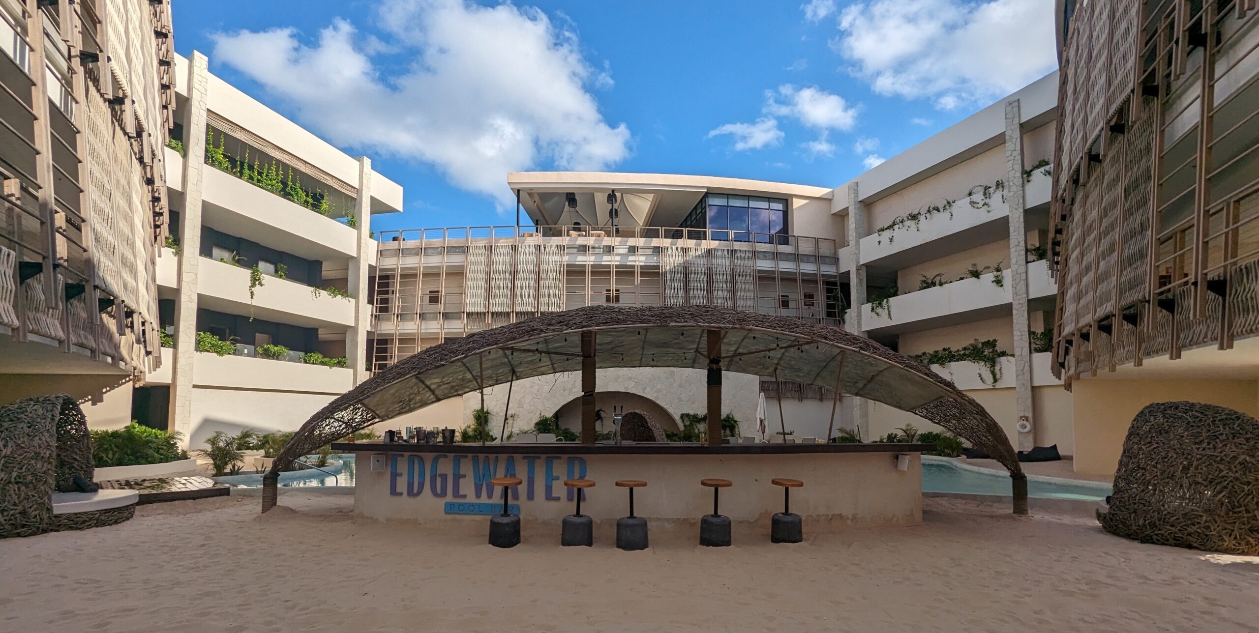 Edgewater pool bar sandy side