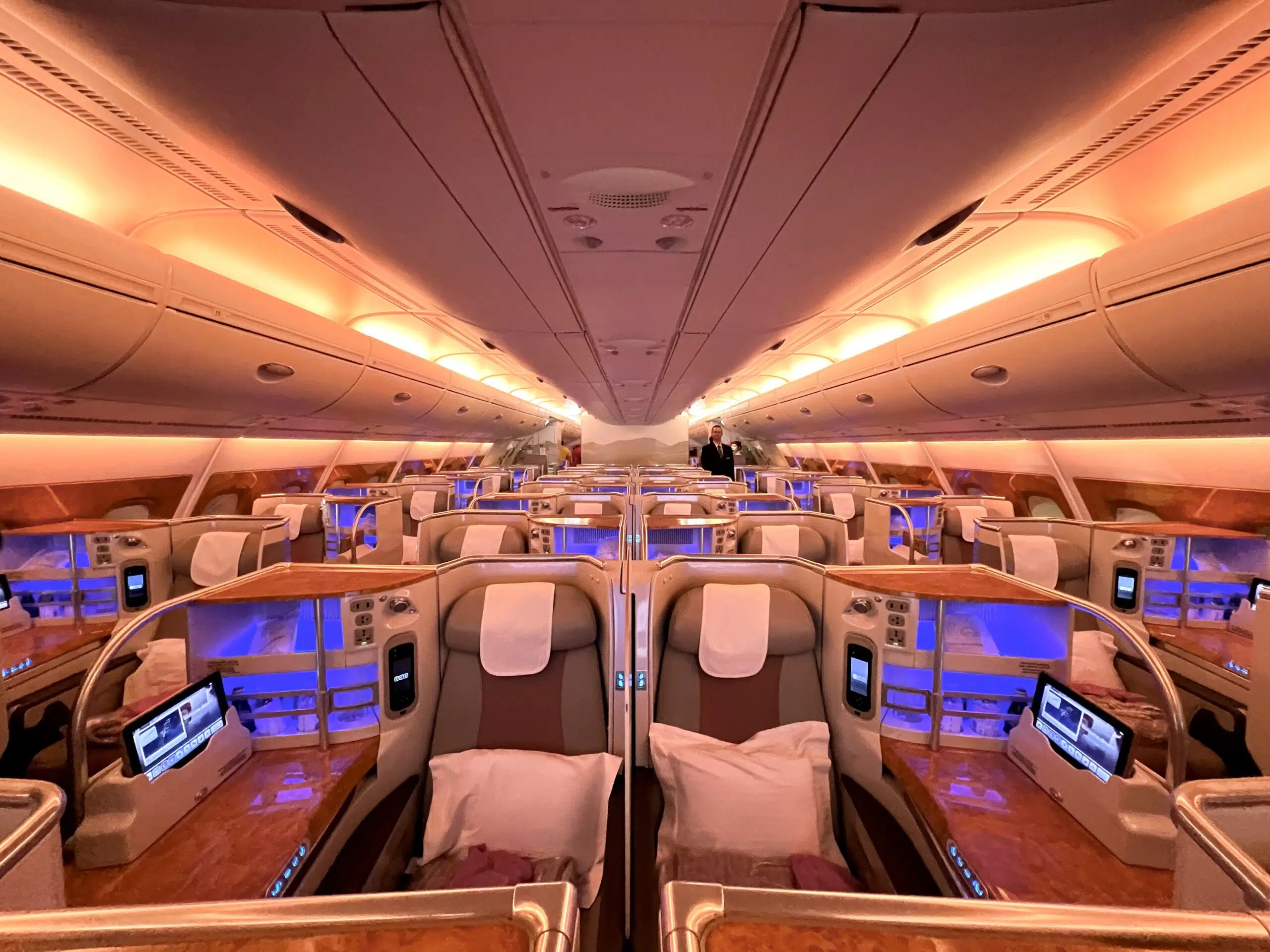 emirates business class