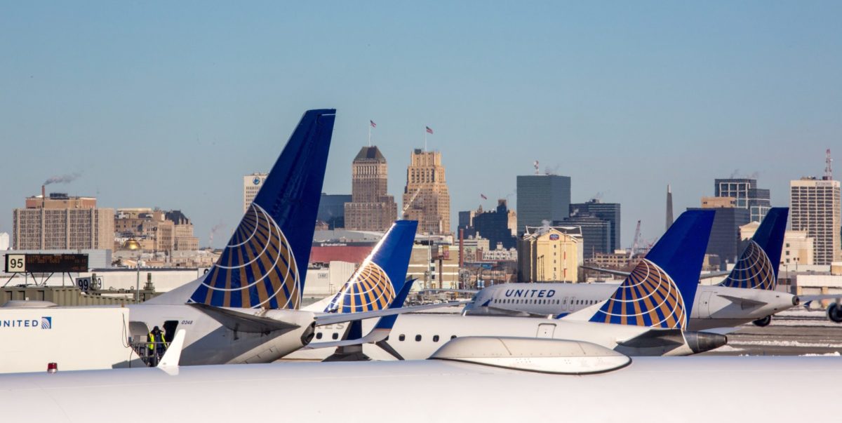 united airplanes and skyline of newark